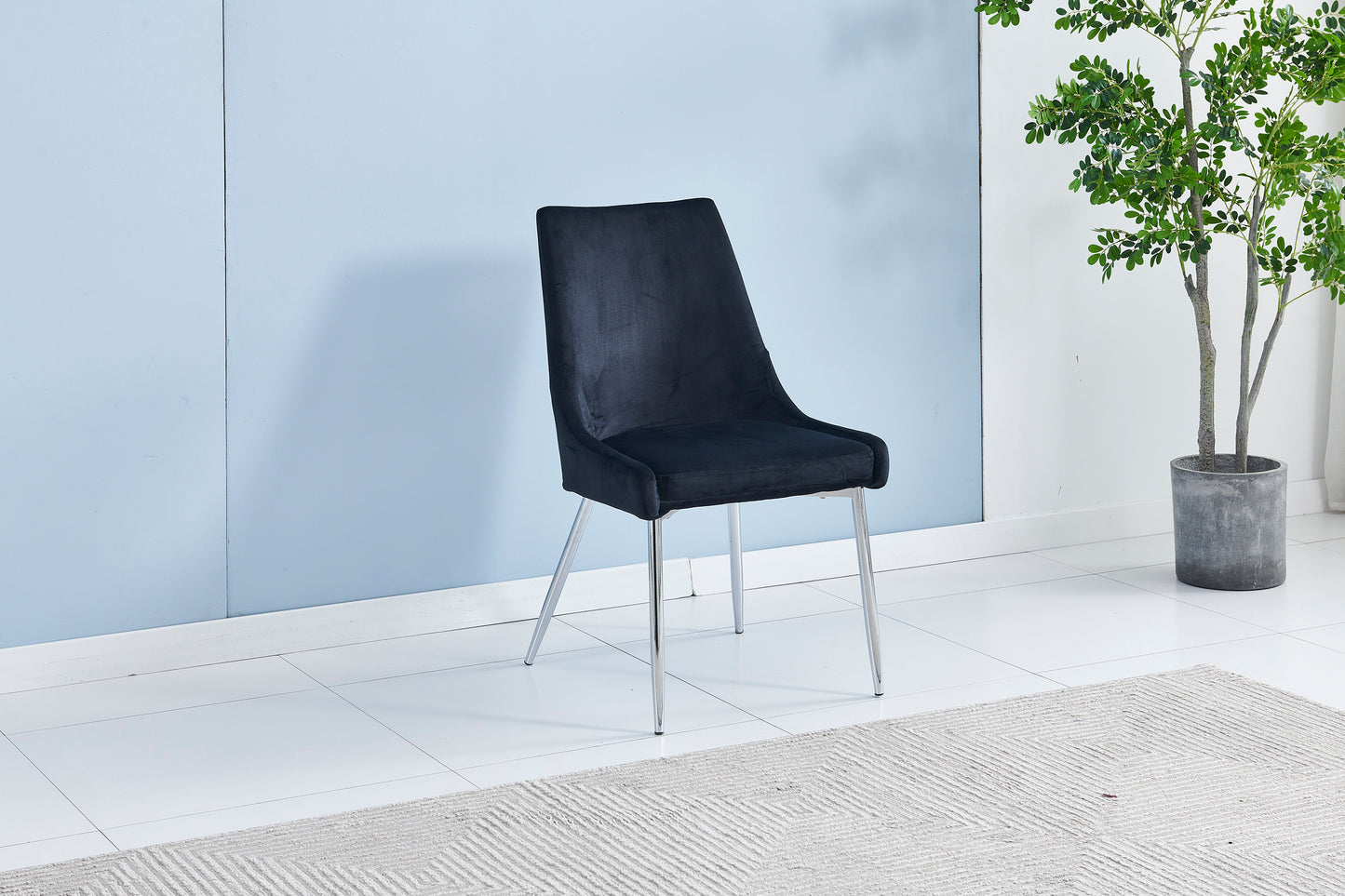 LOT DE 2 CHAISES « EMMA »