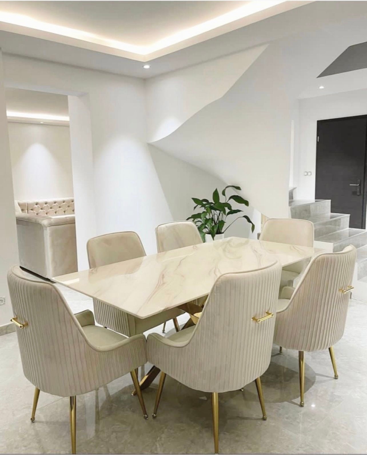 LOT DE 2 CHAISES "LUXURY"
