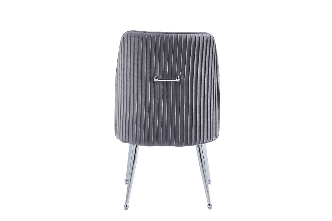 LOT DE 2 CHAISES "LUXURY"