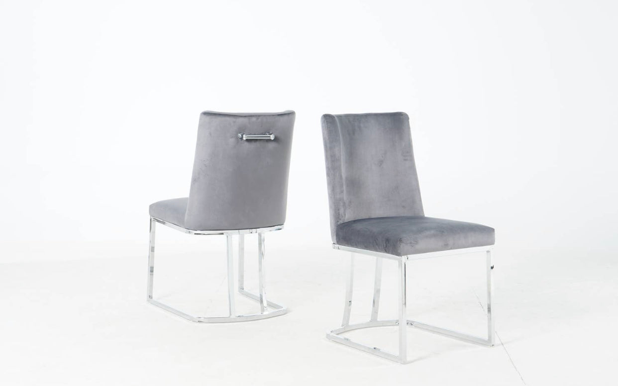 LOT DE 2 CHAISES « LÉA »