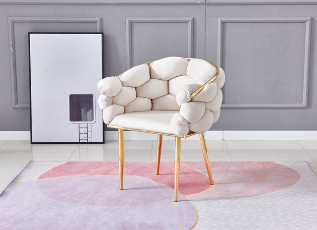 LOT DE 2 CHAISES "BALLONS"