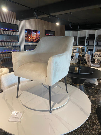 LOT DE 2 CHAISES « AMEDEUS »