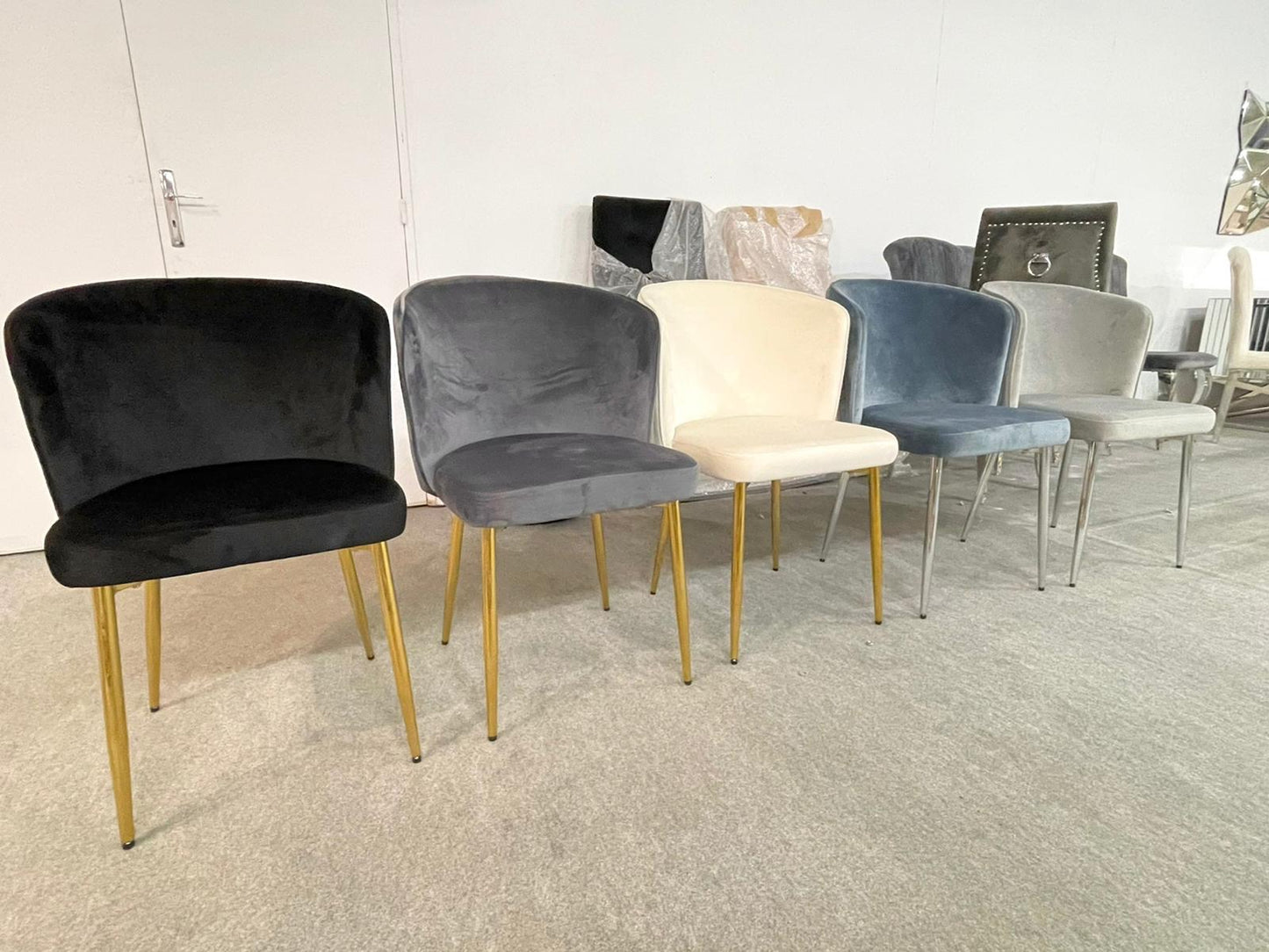 LOT DE 2 CHAISES "DIANA" GOLD OU SILVER