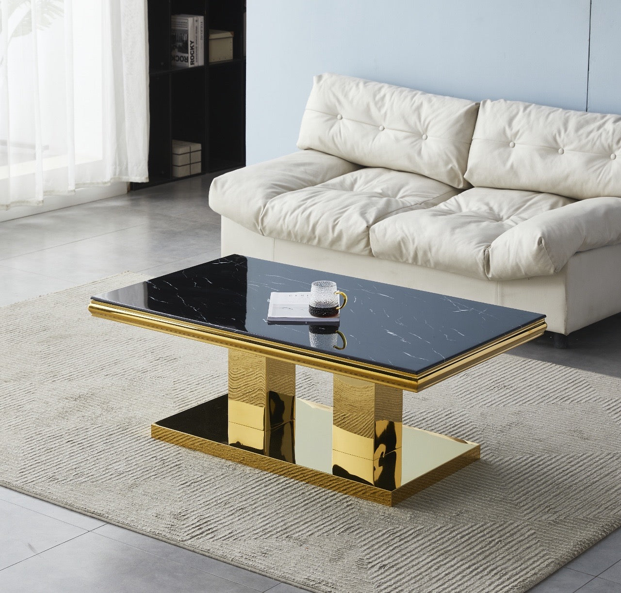 TABLE BASSE « VERSUS » DORÉ OU ARGENTÉ