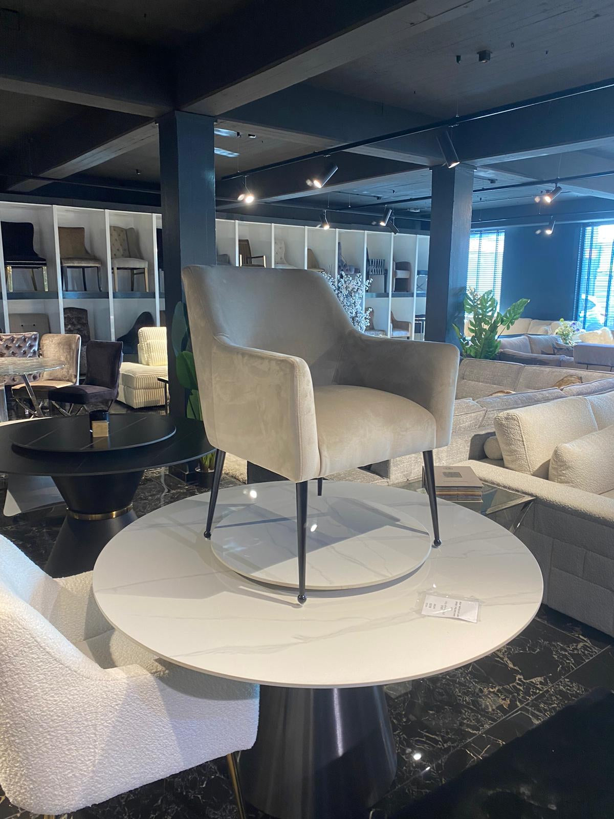 LOT DE 2 CHAISES « AMEDEUS »