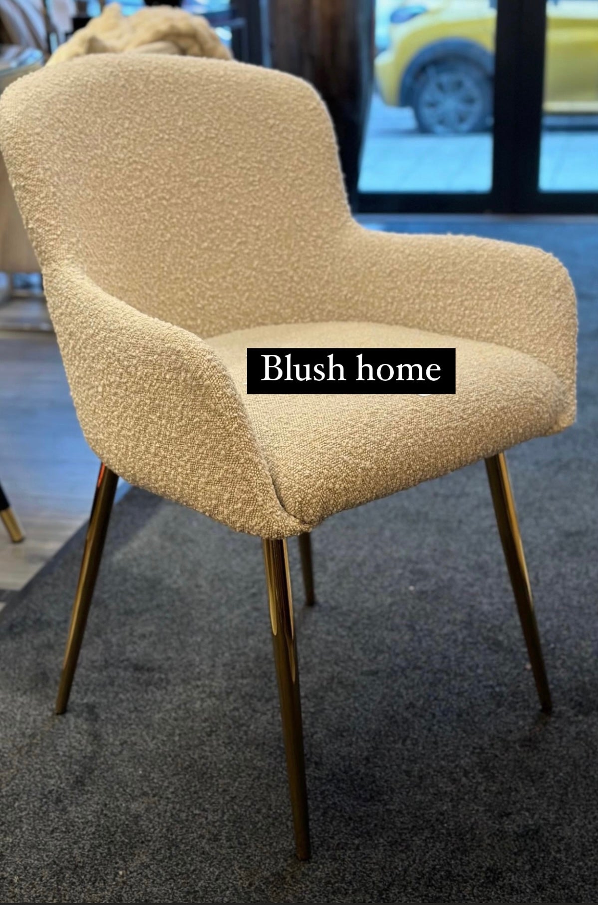 LOT DE 2 CHAISES « FLUFFY »