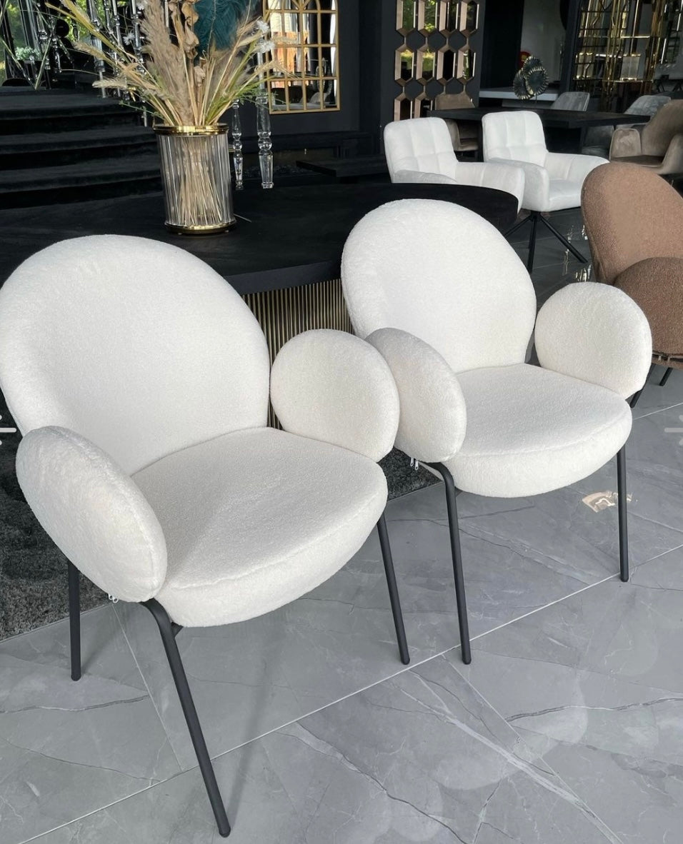 LOT DE 2 CHAISES « BEAN »