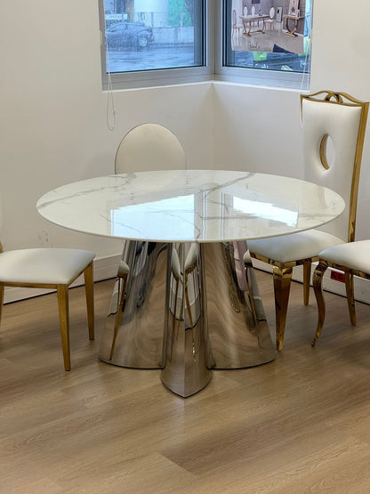 TABLE À MANGER « CAPUCINE »