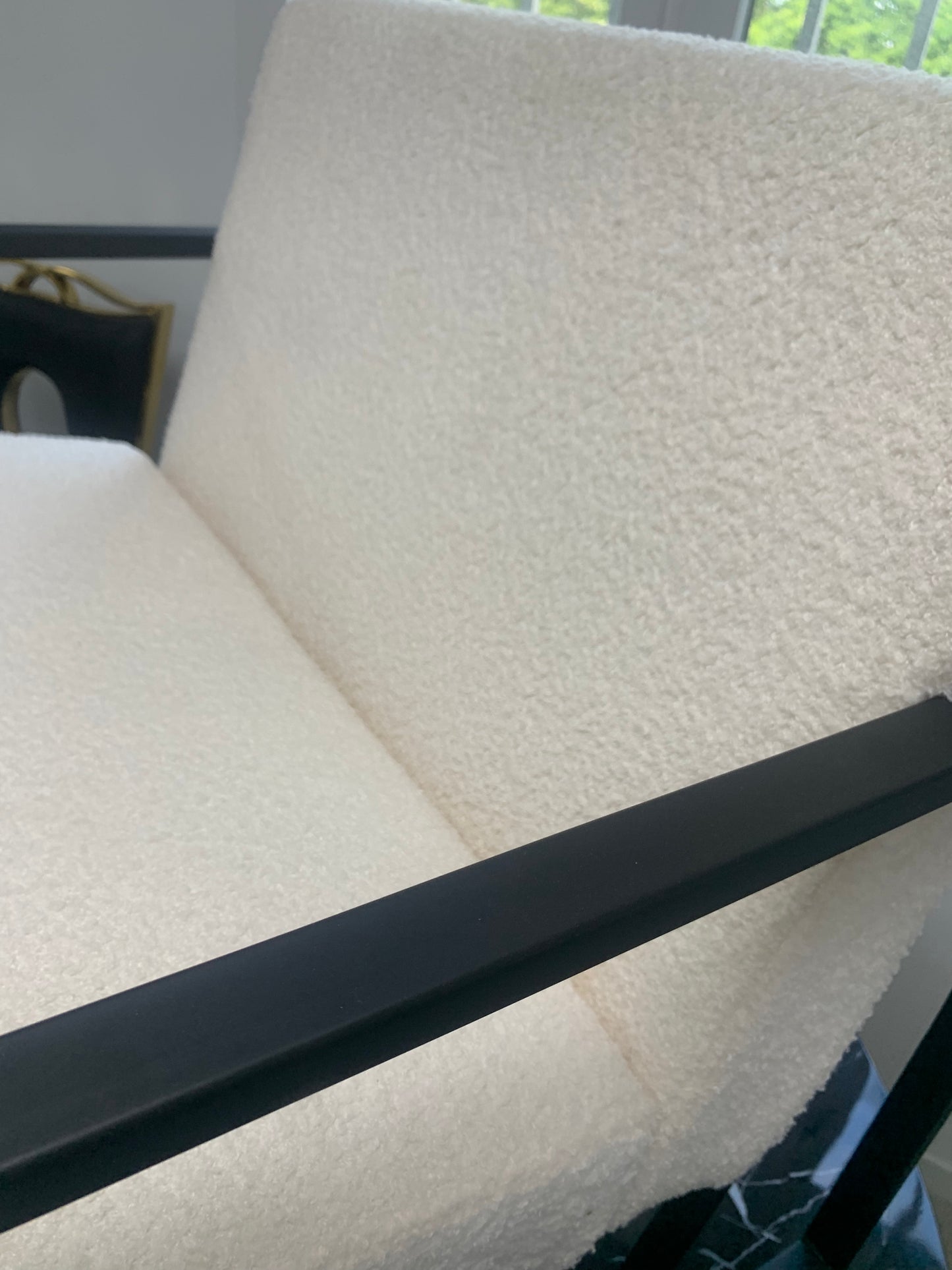 FAUTEUIL « KENY » LAINE BOUCLÉE
