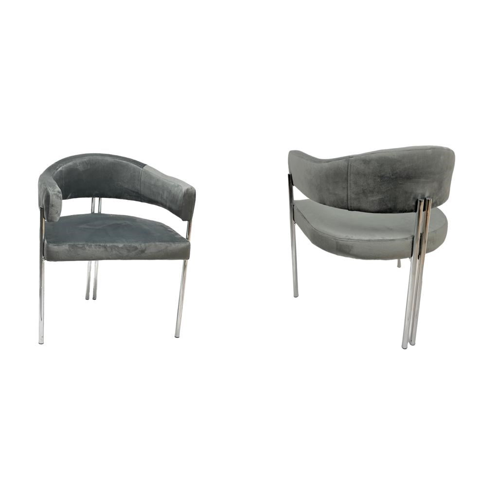 LOT DE 2 CHAISES "NEWA"