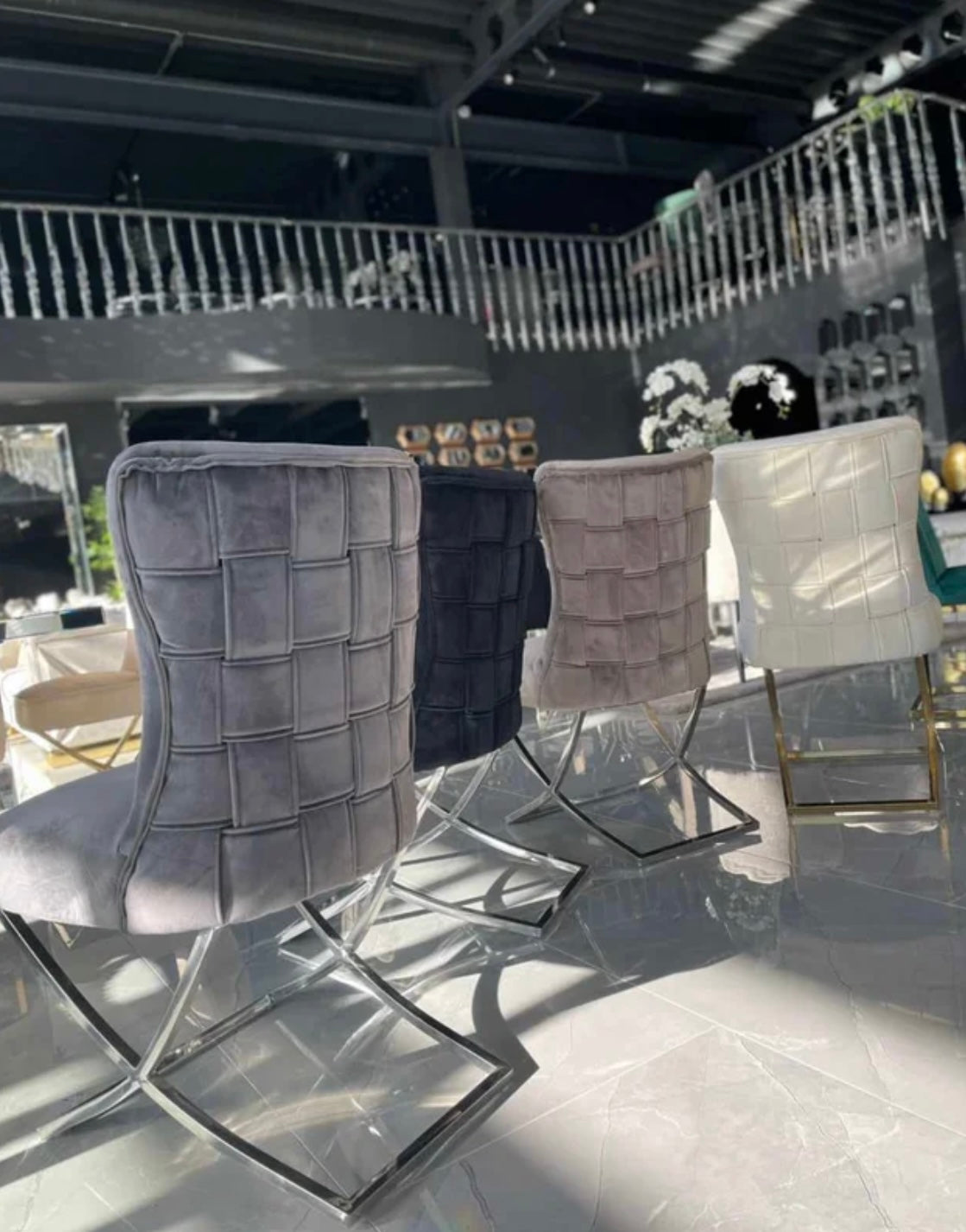 LOT DE 2 CHAISES "STOCKHLOM"