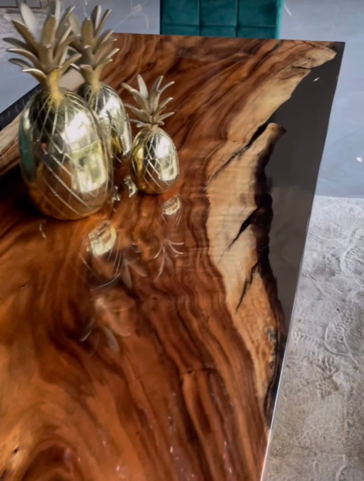 TABLE À MANGER "EPOXY"