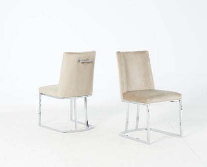 LOT DE 2 CHAISES « LÉA »