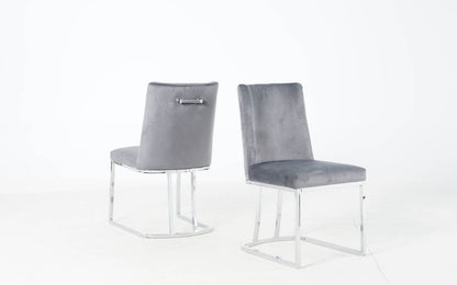 LOT DE 2 CHAISES « LÉA »